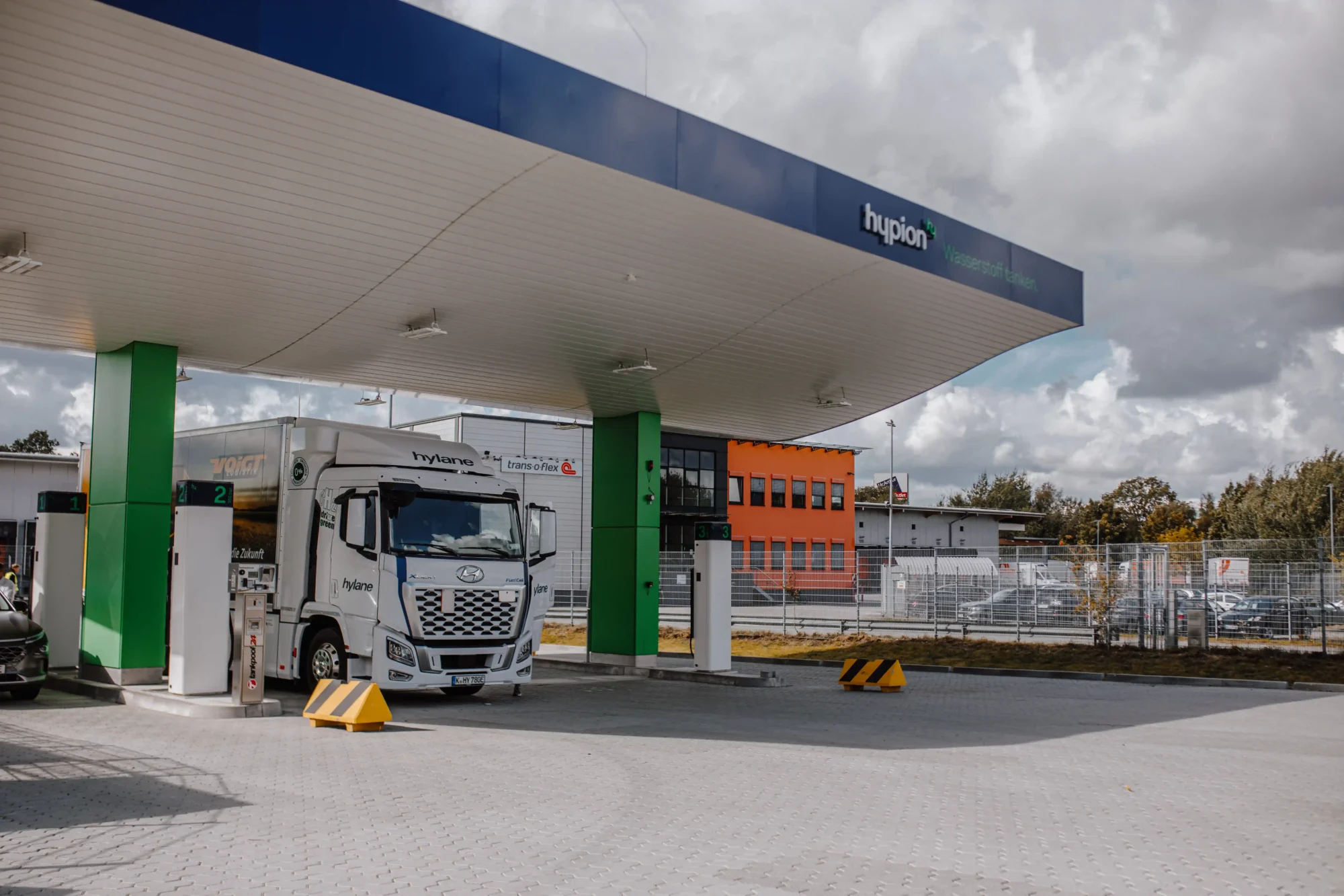 Hydrogen refueling station - Resato Hydrogen Technology